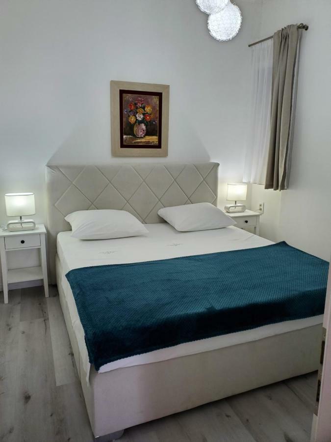 Mm Apartment Budua Esterno foto